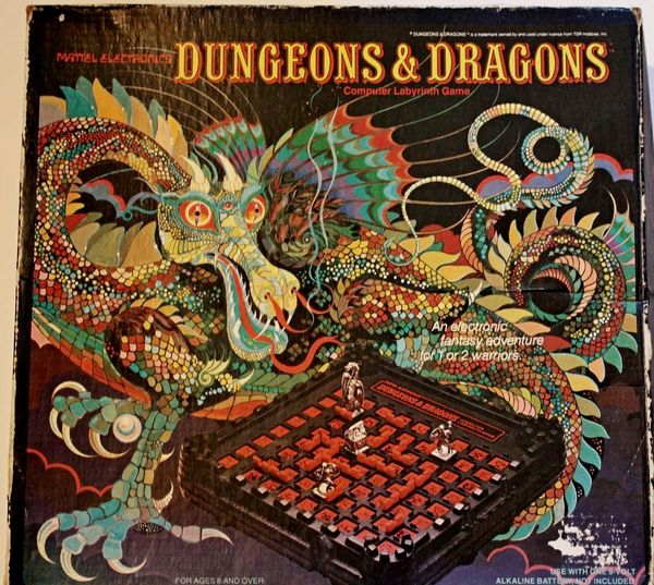 Коробка настольной версии игры Dungeons & Dragons (1980)
